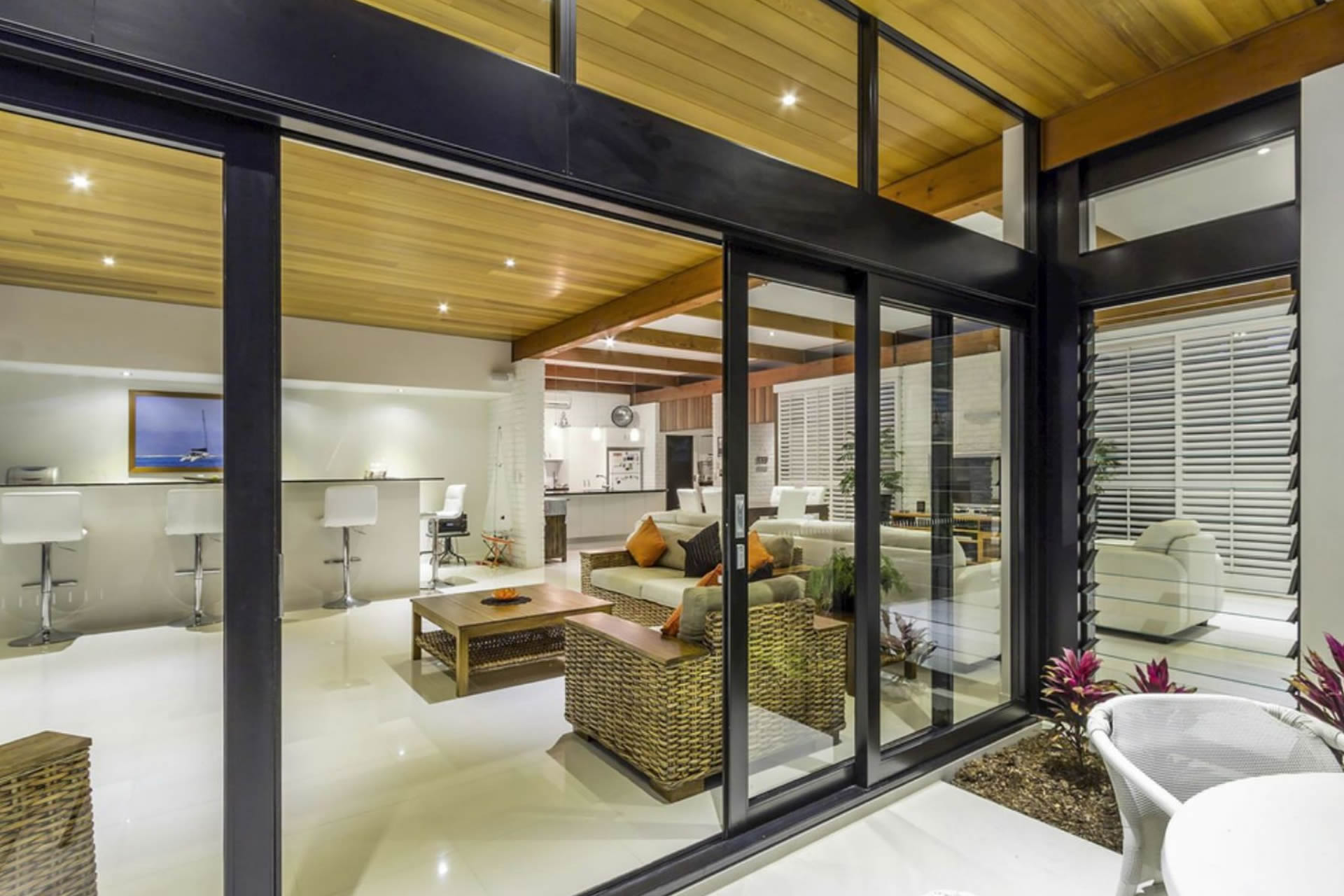 Sliding Door