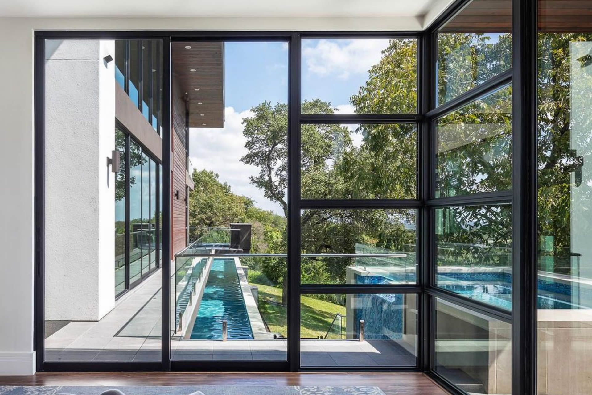 glass curtain wall