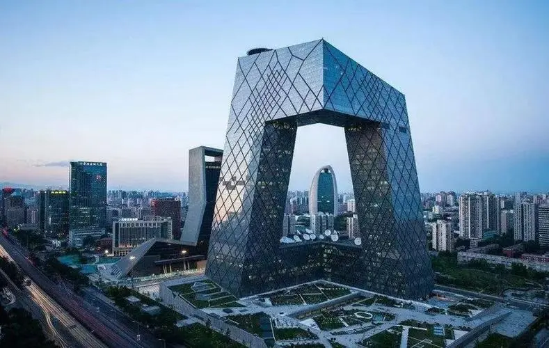 Glass curtain wall.jpg